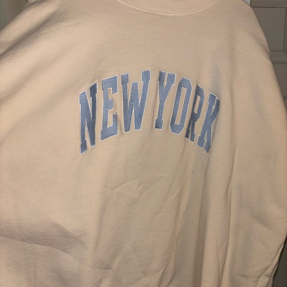 New York, cream brandy Melville crewneck